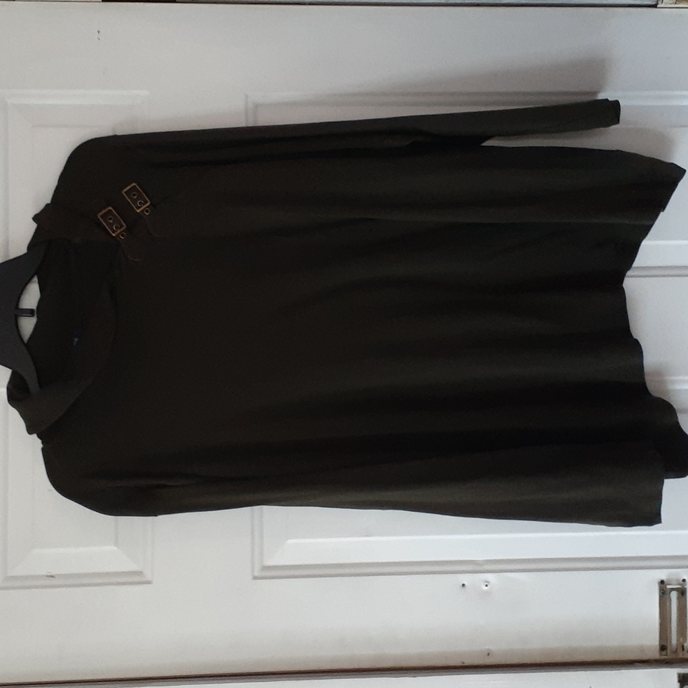 Chaps buckle detailed knit shirt